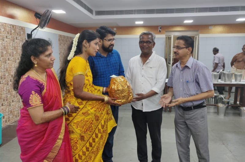 Home 4 Vivahaa Catering Services is a premier choice for authentic Brahmin wedding catering in Chennai, specializing in traditional Iyer and Iyengar pure vegetarian cuisine. Renowned for upholding the sacred practices of a 'Sattvic' kitchen (often prepared without onion and garlic), Vivahaa ensures a memorable and culturally rich Kalyana Virundhu (wedding feast). As a top-rated Marriage Catering Service in Chennai, they offer comprehensive A-Z wedding solutions, from customizable menus featuring signature South Indian delicacies like Payasam and Seer Bakshanam, to impeccable service by uniformed staff. Their commitment to high food quality, strict hygiene standards, and professional event execution positions them as one of the best and most trusted Pure Veg Caterers for traditional weddings and all special occasions in the city.